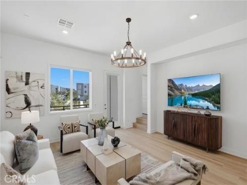 253  Sash  , Irvine, CA