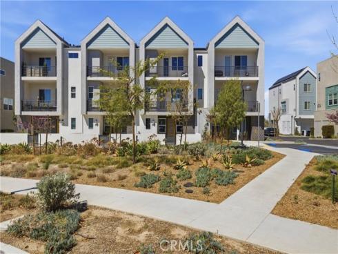 253  Sash  , Irvine, CA