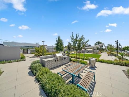 253  Sash  , Irvine, CA