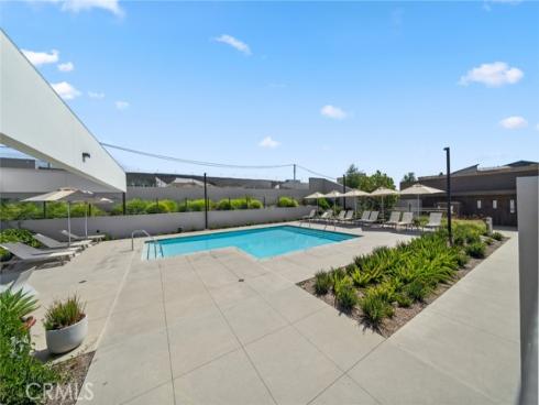 253  Sash  , Irvine, CA