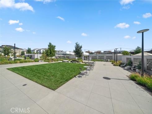 253  Sash  , Irvine, CA