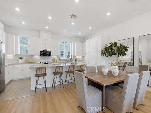 253  Sash  , Irvine, CA