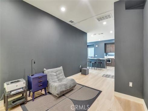 2536  Nolita  , Irvine, CA