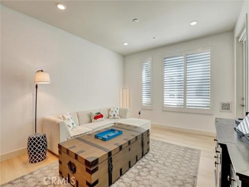 2536  Nolita  , Irvine, CA