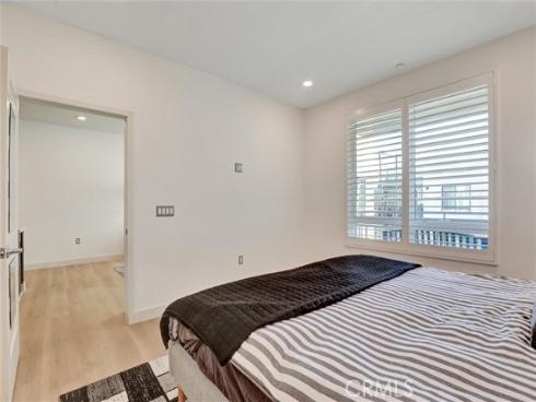 2536  Nolita  , Irvine, CA