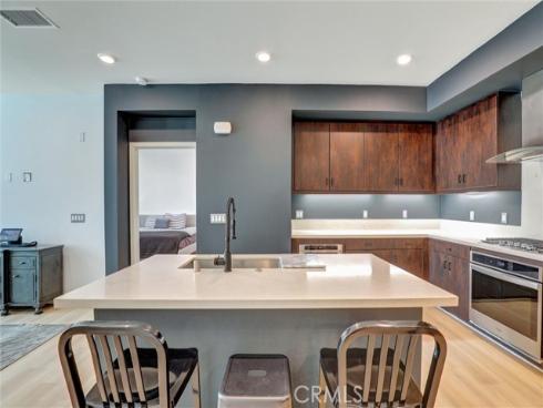 2536  Nolita  , Irvine, CA