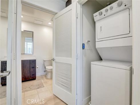 2536  Nolita  , Irvine, CA