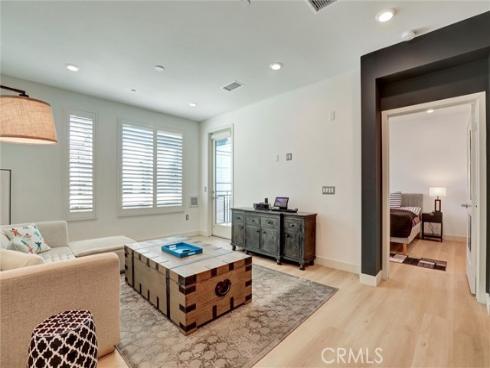 2536  Nolita  , Irvine, CA