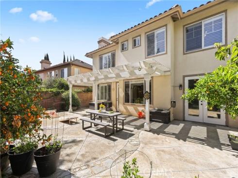 65  Ashcrest  , Irvine, CA