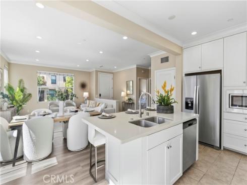 118  Mighty Oak  , Irvine, CA