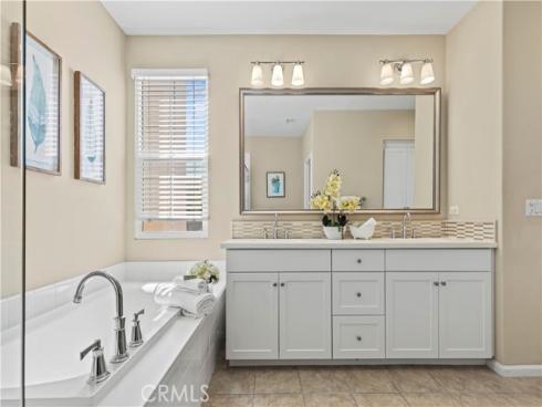 118  Mighty Oak  , Irvine, CA