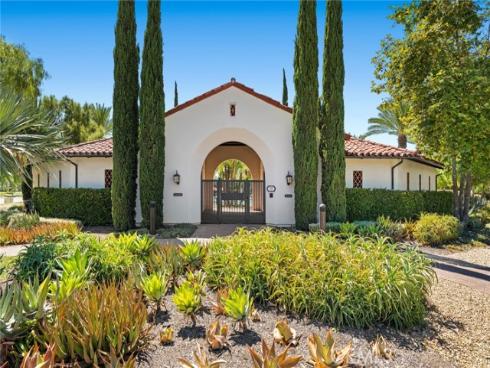 76  Decker  , Irvine, CA