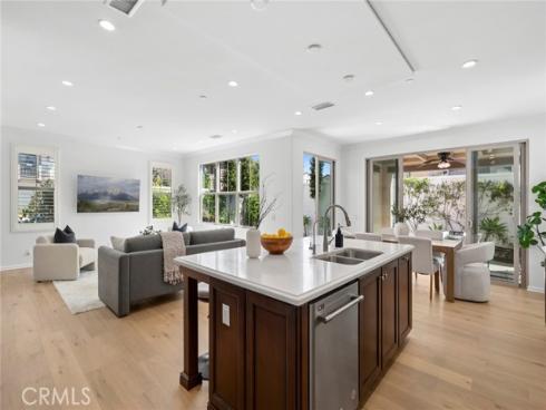 76  Decker  , Irvine, CA