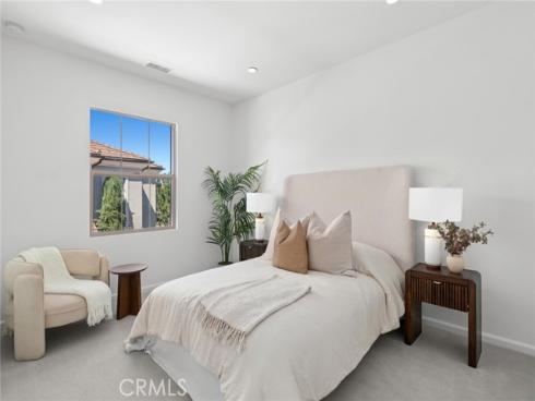 76  Decker  , Irvine, CA