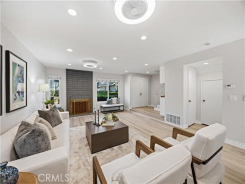 10  Santa Fe  38 , Irvine, CA