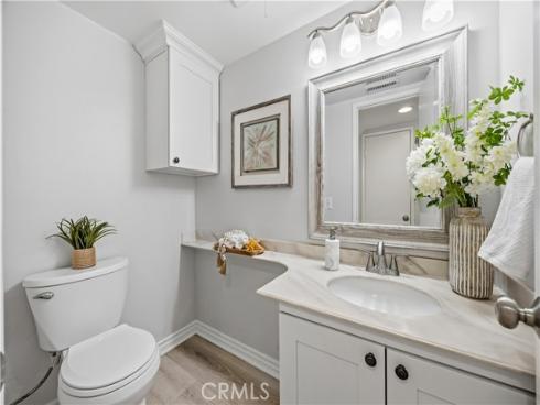 10  Santa Fe  38 , Irvine, CA