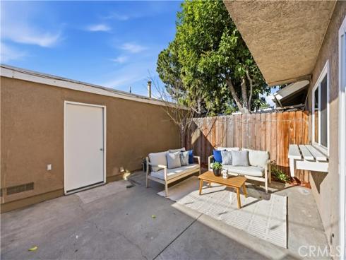 10  Santa Fe  38 , Irvine, CA