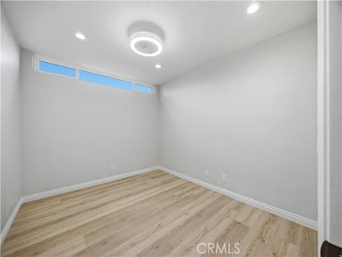 10  Santa Fe  38 , Irvine, CA