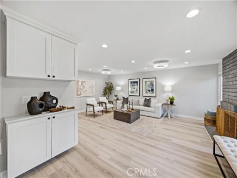 10  Santa Fe  38 , Irvine, CA