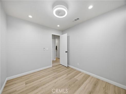 10  Santa Fe  38 , Irvine, CA