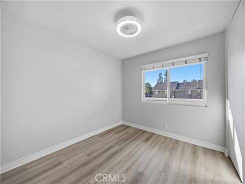 10  Santa Fe  38 , Irvine, CA