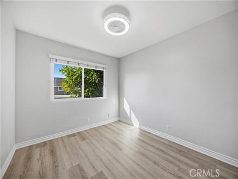 10  Santa Fe  38 , Irvine, CA