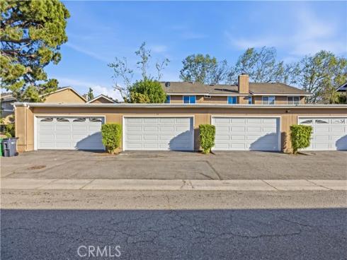 10  Santa Fe  38 , Irvine, CA