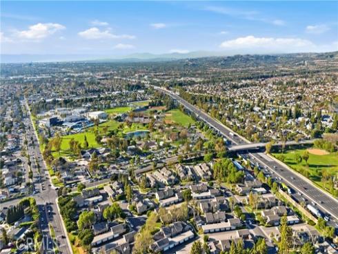 10  Santa Fe  38 , Irvine, CA