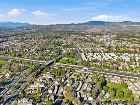 10  Santa Fe  38 , Irvine, CA