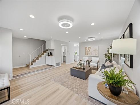 10  Santa Fe  38 , Irvine, CA