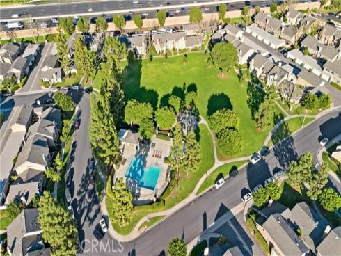 10  Santa Fe  38 , Irvine, CA