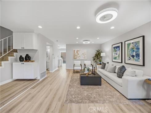 10  Santa Fe  38 , Irvine, CA