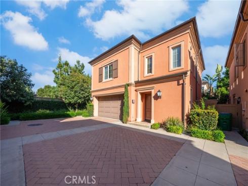 113  Hanging  , Irvine, CA