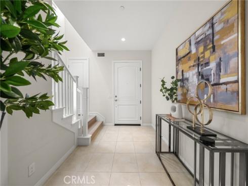 113  Hanging  , Irvine, CA