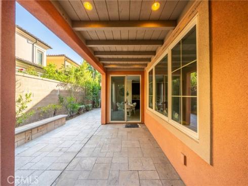 113  Hanging  , Irvine, CA