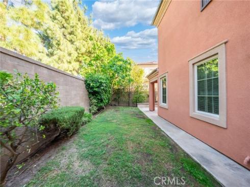 113  Hanging  , Irvine, CA