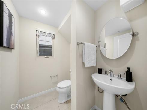 113  Hanging  , Irvine, CA