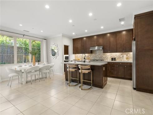 113  Hanging  , Irvine, CA