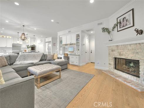 32  Hillsdale  , Irvine, CA