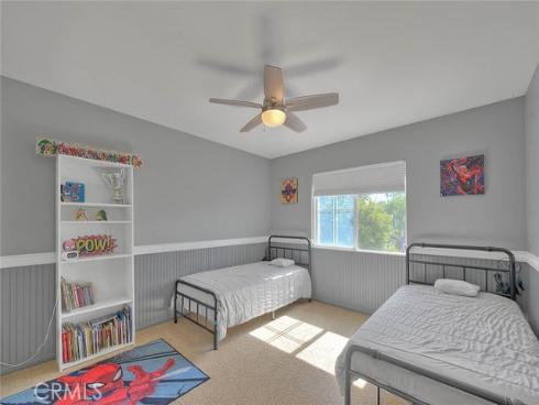 32  Hillsdale  , Irvine, CA