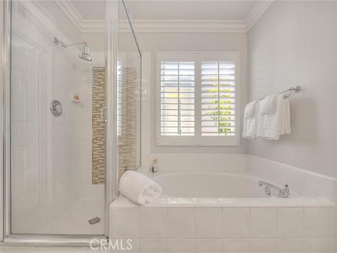 32  Hillsdale  , Irvine, CA