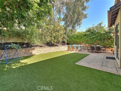 32  Hillsdale  , Irvine, CA