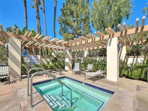 32  Hillsdale  , Irvine, CA