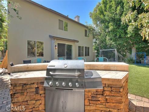 32  Hillsdale  , Irvine, CA