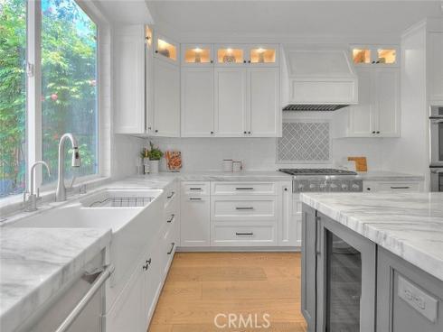 32  Hillsdale  , Irvine, CA