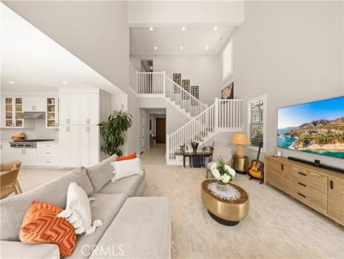 60  Rotunda  , Irvine, CA