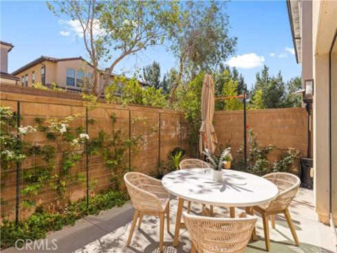 60  Rotunda  , Irvine, CA