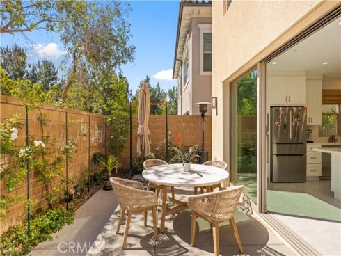 60  Rotunda  , Irvine, CA