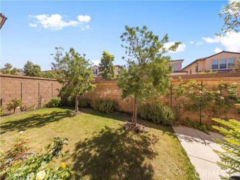 60  Rotunda  , Irvine, CA