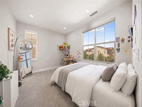 60  Rotunda  , Irvine, CA